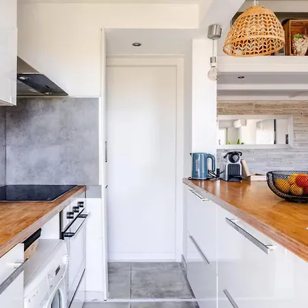 Vuemer - Grande Terrasse De 45m2 Vue Piscine Parking Bandol